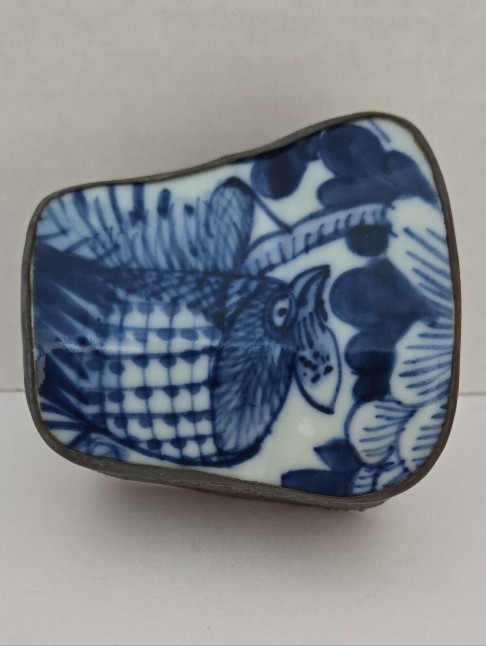 Vntg Chinese Phoenix Porcelain Shard Trinket Box 3"x3"x1.75" EUC